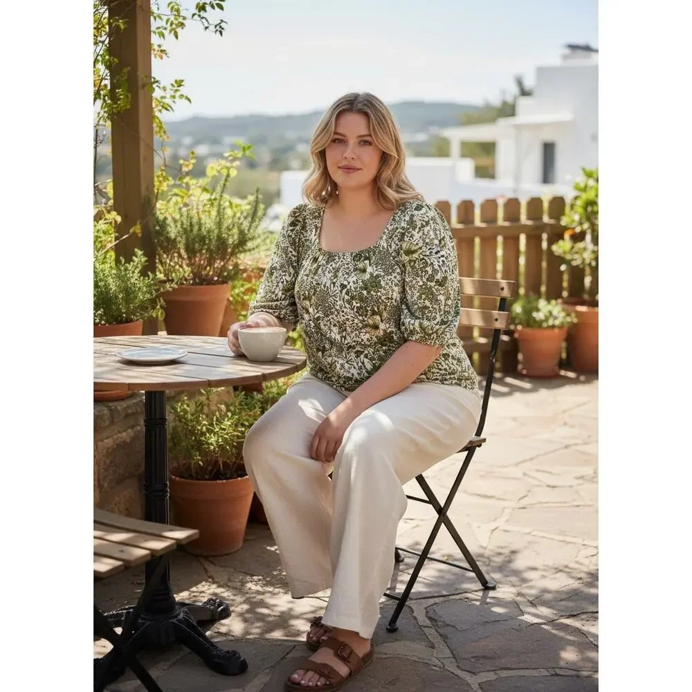 Socialite Curve Boho Floral Green Relaxed Top Size 4X Cottagecore - Picture 2 of 6